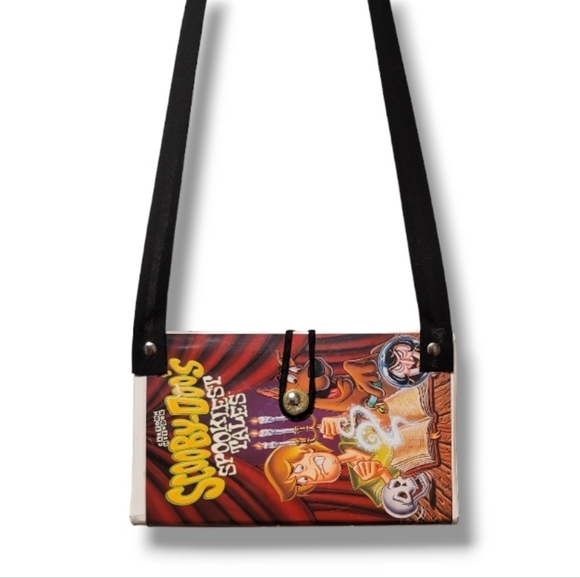 Scooby-Doo Spookiest Tales Upcycled Y2K 2001 VHS Shoulder Bag Purse - Picture 3 of 9